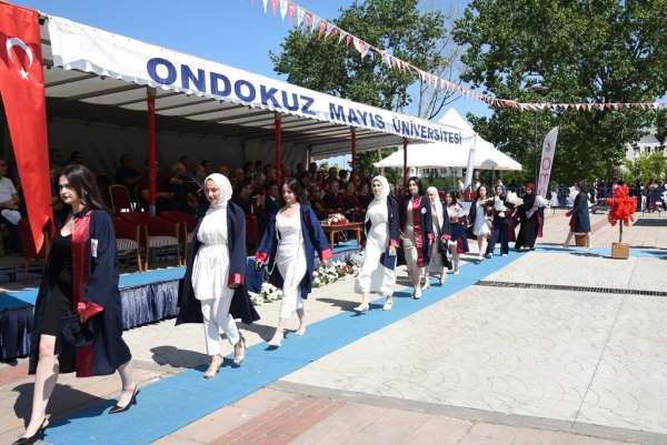 OMÜ Fen Fakültesi'nde mezuniyet coşkusu