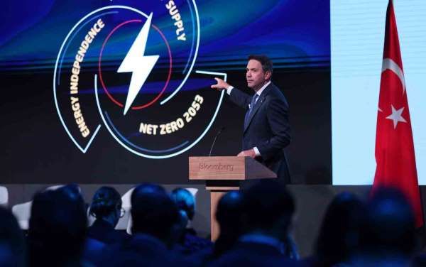 Bakan Bayraktar: 'Enerji dönüşümü için 2035 yılına kadar 200 milyar dolarlık bir yatırım hedefimiz var'