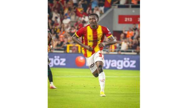 Coventry City, Anthony Dennis'e talip oldu
