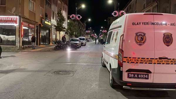 Tartışma bıçaklı kavgaya dönüştü: 1'i ağır 4 yaralı
