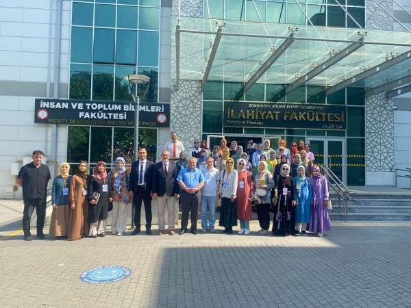 Zonguldak Bülent Ecevit Üniversitesi'nde Türk Edebiyatı söyleşisi gerçekleştirildi