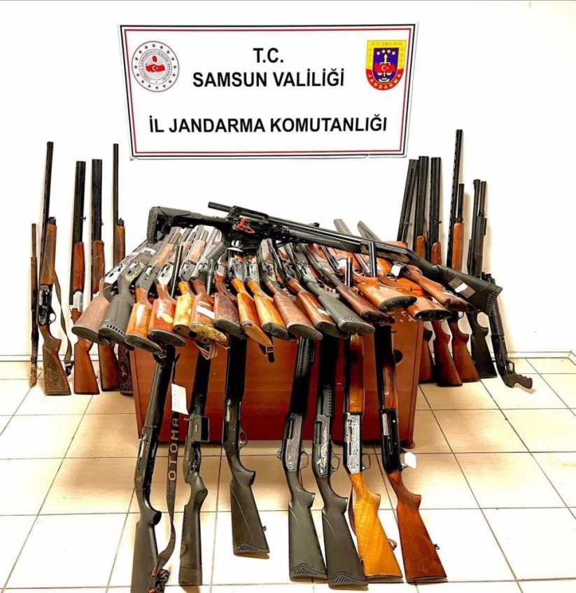 Samsun'da Jandarmadan silah operasyonu: 37 tüfek ele geçirildi