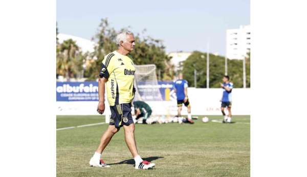Fenerbahçe günü tek antrenmanla tamamladı