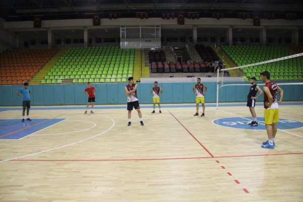 Mahalleli gençlerden kurulan takım, profesyonel lige yükseldi