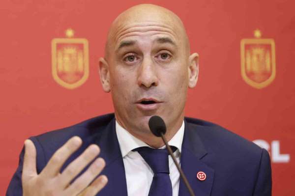 İspanya Futbol Federasyonu Başkanı Rubiales'in yarın istifa edeceği iddia edildi
