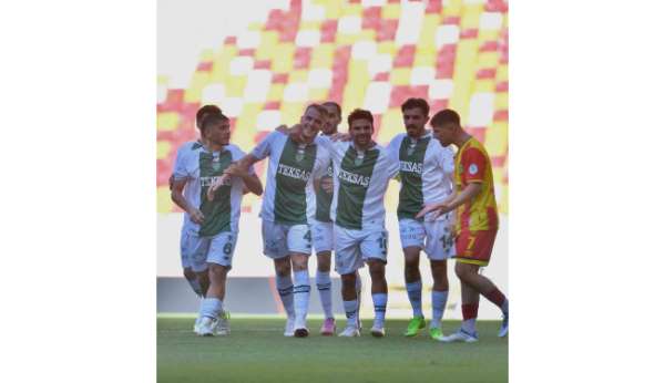 Bursaspor sezona tarihi galibiyetle başladı: 8-0
