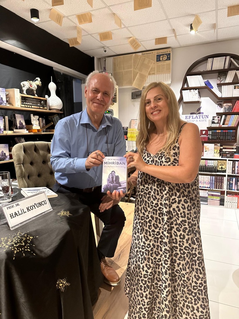 Prof. Dr. Halil Koyuncu'dan İmza Etkinliği