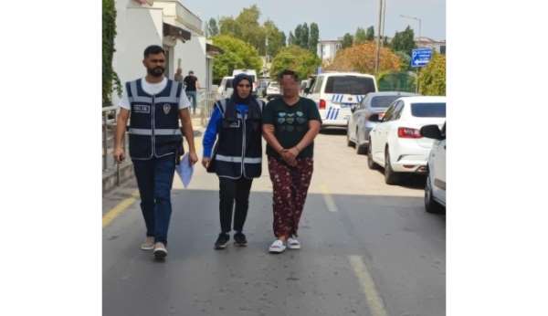 Kızını bıçakla kovalayan anne adliyeye sevk edildi