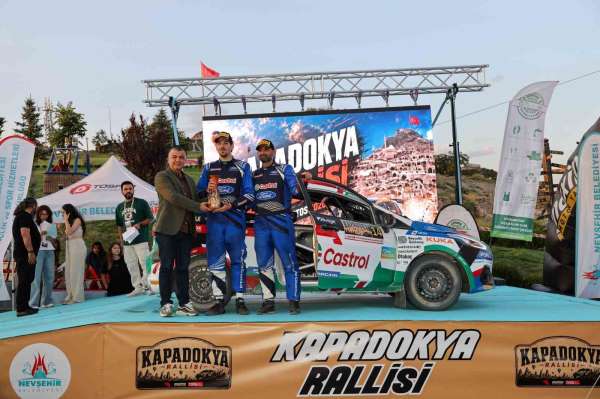 Castrol Ford Team Türkiye'den Kapadokya Rallisi'nde duble podyum