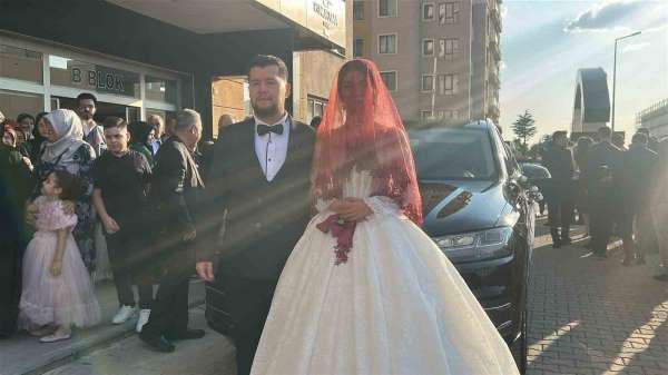 Yozgat Valisi'nin makam aracı şehit oğluna gelin arabası oldu