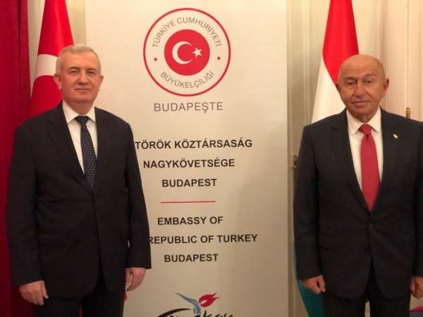 Nihat Özdemir'den Budapeşte Büyükelçisi Oktay'a ziyaret 