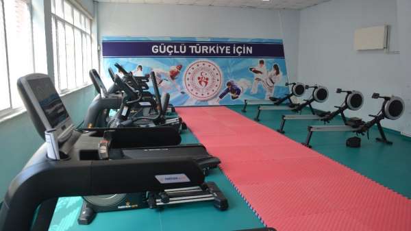 Sinop'ta halka ücretsiz spor merkezi 