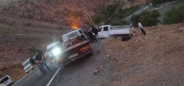 Hakkari-Çukurca karayolunda trafik kazası: 4 yaralı
