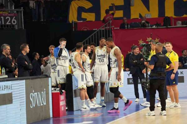 Cumhurbaşkanlığı Kupası'nda tribün olayları nedeniyle 15 dakika ara verildi