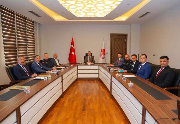 Bayburt'ta üniversite güvenliği için alınan tedbirler görüşüldü