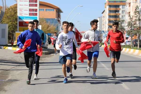 Ağrı'da '100. Yıl Atletizm ve Tekerlekli Kayaklı Koşu Yarışmaları'