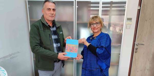 Doç. Dr. Güllüdağ'dan babasının anısına üniversiteye 460 akademik kitap bağışı