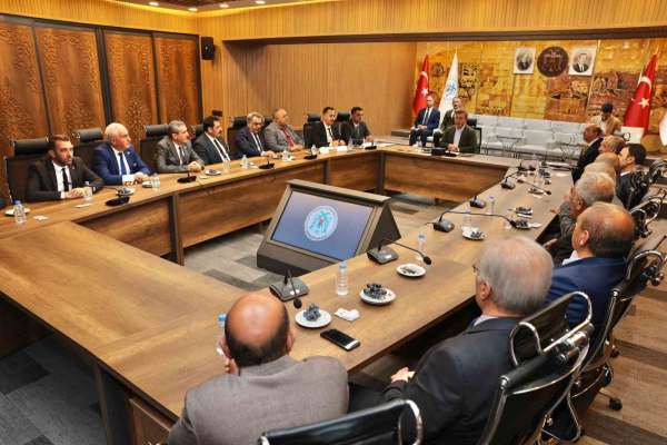 Erzincan'da projeler Vali Aydoğdu başkanlığında değerlendirildi