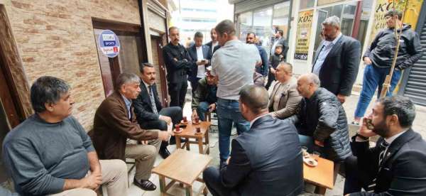 (Düzeltme) MHP Diyarbakır İl Başkanı Özcoşkun sokak sokak gezerek 'Terörsüz Türkiye' sürecini anlatıyor