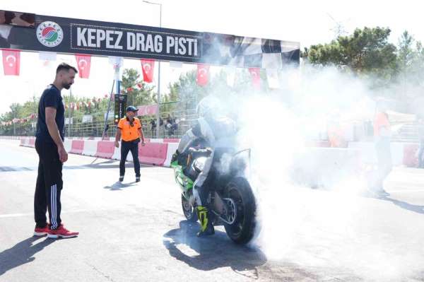 Kepez MotoDrag Şampiyonası'nda motorlar ısındı, final yarın