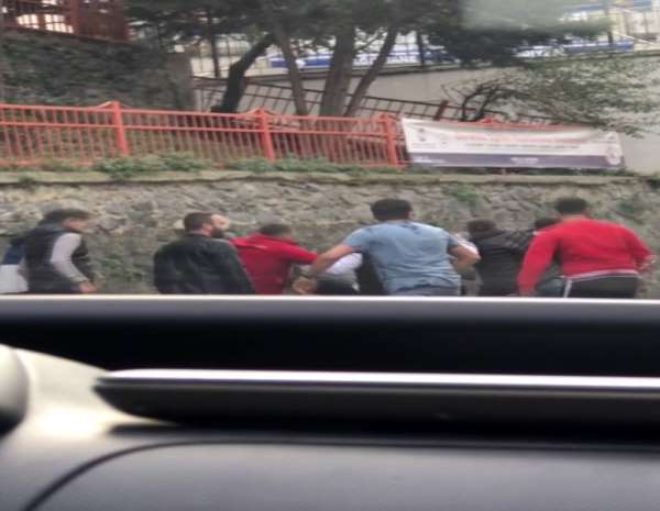 İstanbul'da feci ölüm sonrası tekme ve tokatlı kavga kamerada 