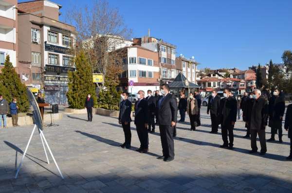 Merzifon'da Öğretmenler Günü törenle kutlandı 