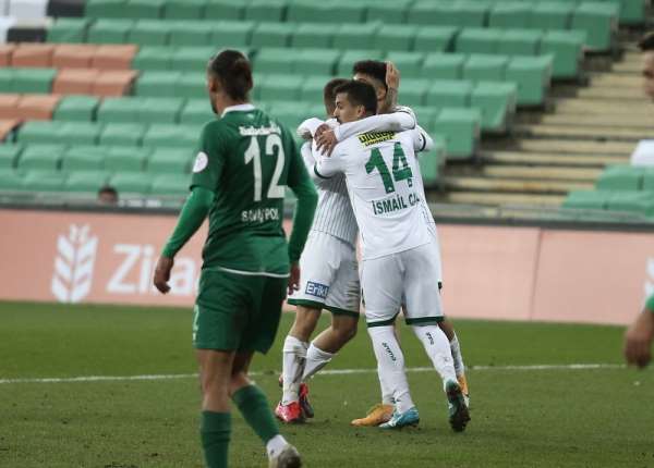 Ziraat Türkiye Kupası: Bursaspor: 1 - 1922 Konyaspor: 0 (İlk yarı sonucu) 
