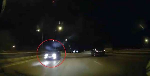 Ters yönden gelen araç kazaya davetiye çıkarttı