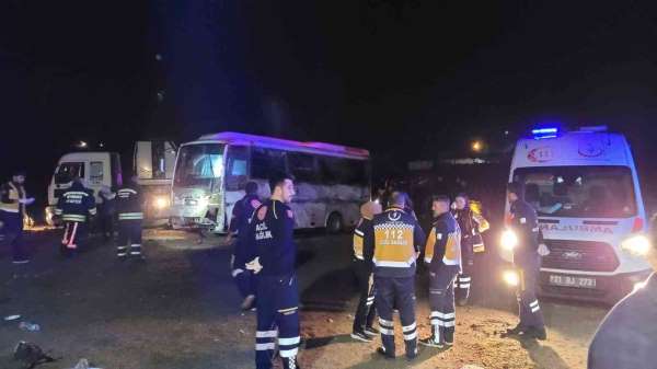 Diyarbakır'da polis aracı kaza yaptı: 17 hafif yaralı - Diyarbakır haber