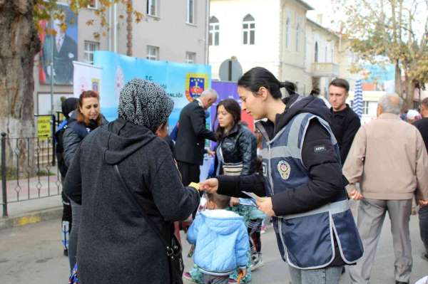 Sinop'ta kadına yönelik şiddete dikkat çekmek için stant açıldı - Sinop haber