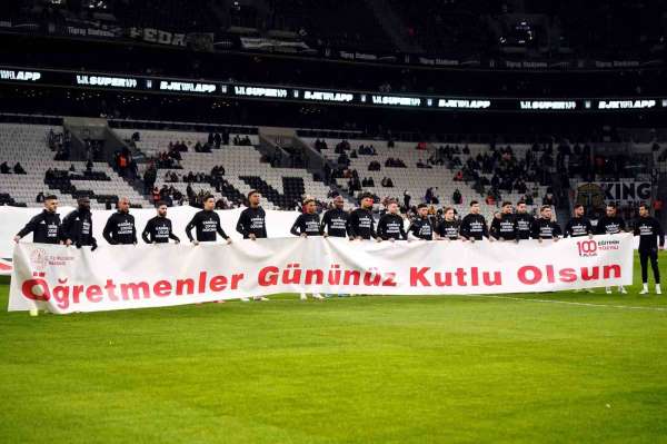 Giovanni van Bronckhorst'tan kadroda 2 değişiklik