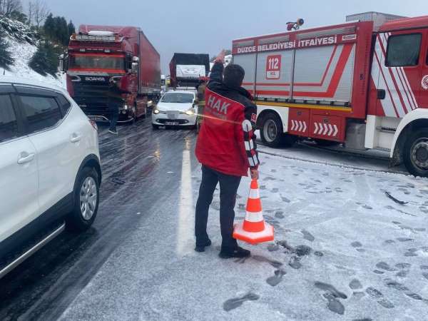 Van kurtarma ekibi, Bolu Tüneli'ndeki kazaya müdahale etti