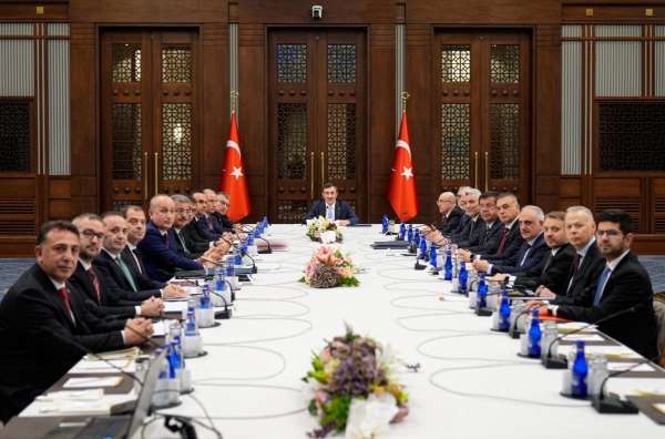 Bakan Işıkhan: 'Sürdürülebilir büyümeyi hedefleyen ekonomi programımızı kararlılıkla uygulamaya devam edeceğiz