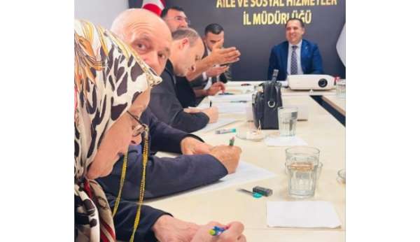 Bilecik'te şehit ve gazi yakınlarına çini kursu başladı