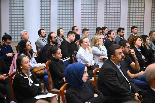 Bilişim sektörü BTSO Akademi'de geleceğin kodlarını yazdı
