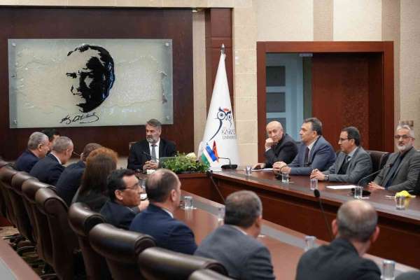 Özbekistan heyeti Karabük Üniversitesi'ni ziyaret etti