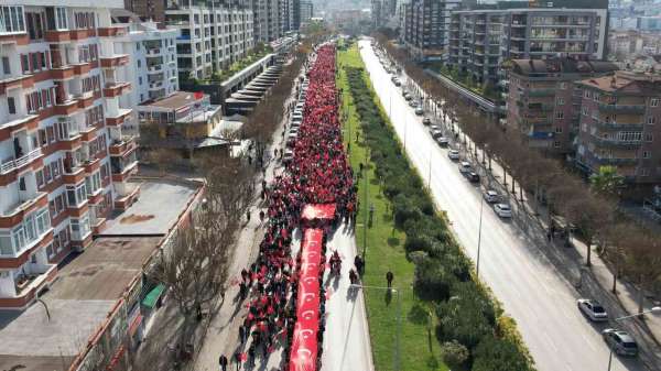 Binler Filistin ve şehitler için yürüdü