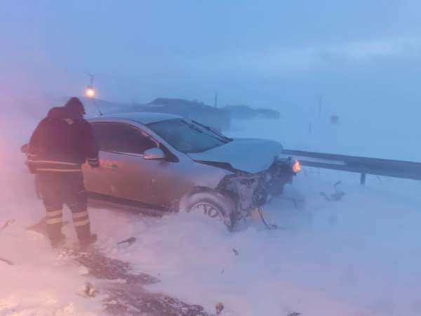 Kars'ta trafik kazası: 1 ölü, 6 yaralı