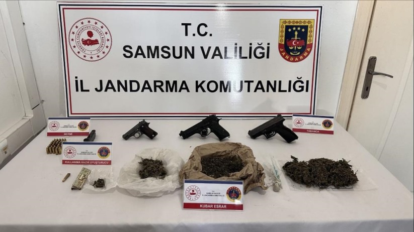 Samsun'da Jandarma ekiplerinden uyuşturucu ve silah operasyonu