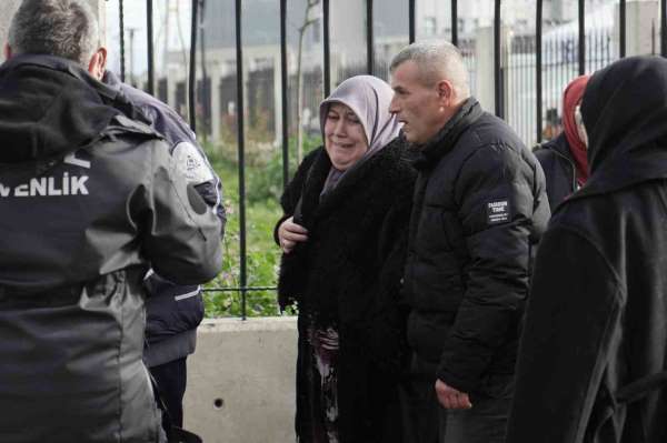 Balıkesir'deki patlamada hayatını kaybedenlerin aileleri de Bursa Adli Tıp Kurumuna geldi