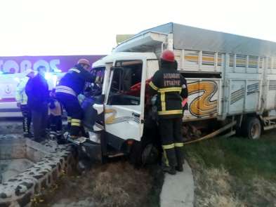 Aksaray'da zincirleme trafik kazası: 2 yaralı 
