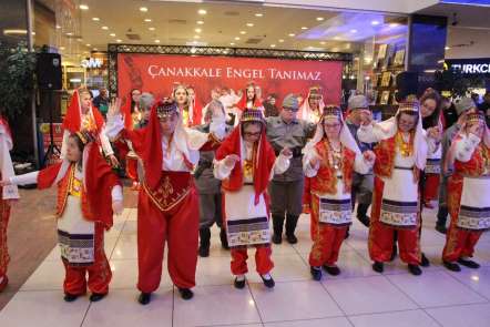 Down sendromlu gençlerden anlamlı etkinlik