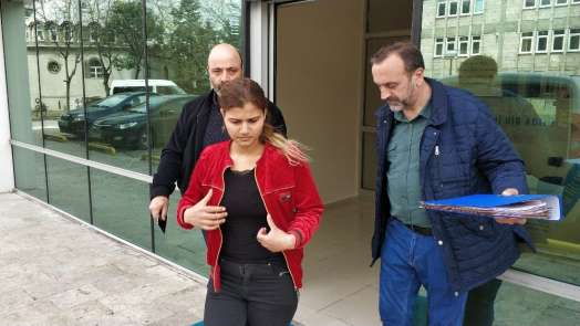 Hırsızlık suçundan 17 yakalama ve 14 yıl hapis cezası bulunan genç kadın yakalan