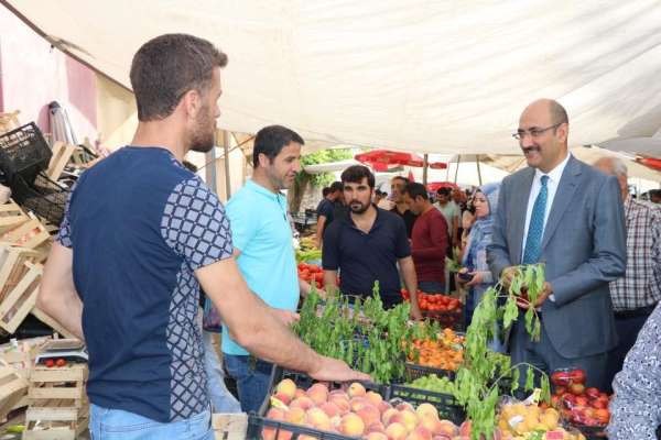 Kaymakam Aydın'dan pazar esnafı ziyareti 