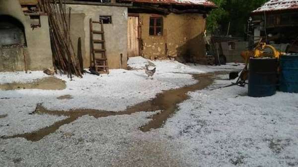 Amasya'da 10 köyü dolu vurdu 