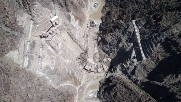 Yusufeli Barajı'nda birinci dalya tamam