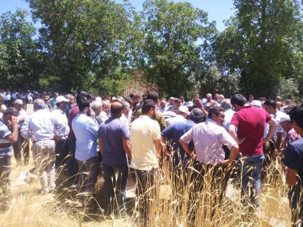 Emre Akbaba'nın dedesi hayatını kaybetti