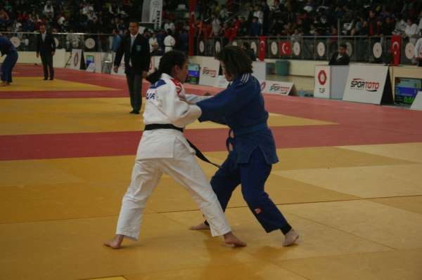 İşitme Engelliler Judo Türkiye Şampiyonası Kilis'te yapıldı 