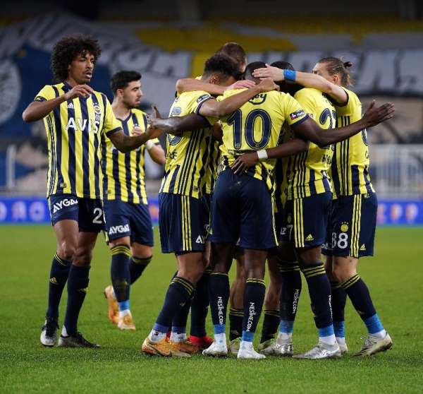 Süper Lig: Fenerbahçe: 3 - Hes Kablo Kayserispor: 0 (Maç sonucu) 