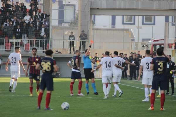 Göztepe - Bandırmaspor ve Altınordu - Boluspor maçlarının hakemleri belli oldu